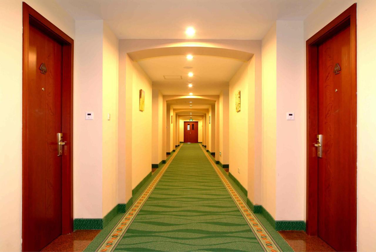 โรงแรมกรีนทรี อินน์ ปักกิ่ง เอียนฉิง ดิสตริค เรลเวย์ สเตชั่น นอร์ท พลาซา เซาท์ ช่ายหยวน Yanqing ภายนอก รูปภาพ